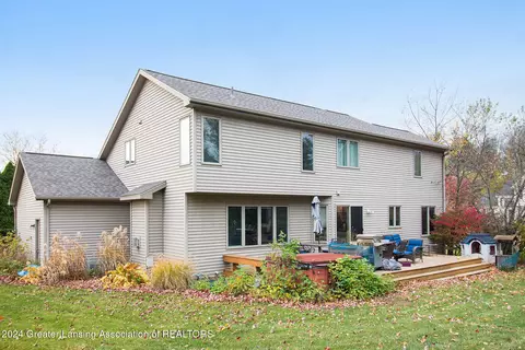 Exterior - 3218 Trisha Cir, Dewitt, MI 48820 photo 6 of 8
