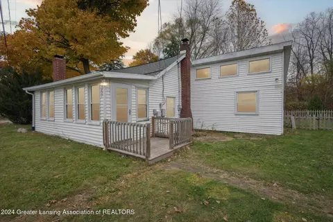15827 Culver Dr, East Lansing, MI 48823