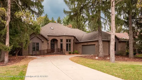 3818 Hemmingway Dr, Okemos, MI 48864