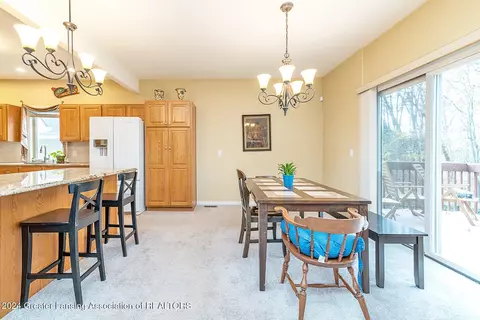 7782 Forestview Dr, Haslett, MI 48840 photo 12