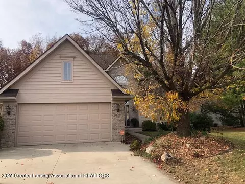 7782 Forestview Dr, Haslett, MI 48840 photo 3