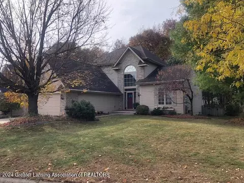 7782 Forestview Dr, Haslett, MI 48840 photo 2