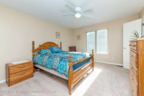 7782 Forestview Dr, Haslett, MI 48840 photo 24