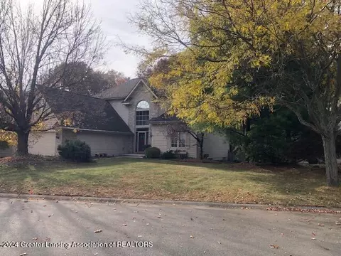 7782 Forestview Dr, Haslett, MI 48840 photo 8