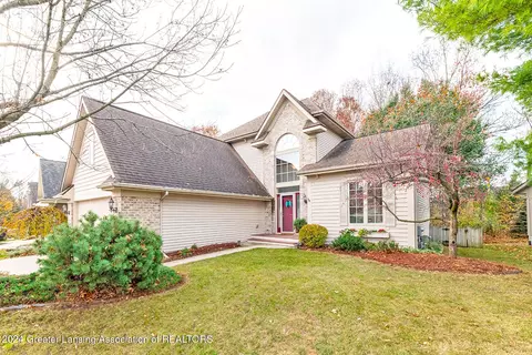 7782 Forestview Dr, Haslett, MI 48840 photo 9
