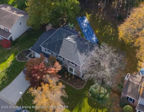 2163 Butternut Dr, Okemos, MI 48864