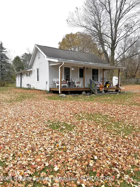 172 Walnut St, Vermontville, MI 49096