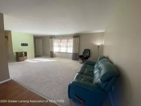Living - Undisclosed, Owosso, MI 48867 photo 1 of 2