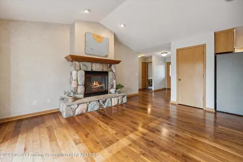 Living - 660 Creyts Rd, Dimondale, MI 48821 photo 3 of 7