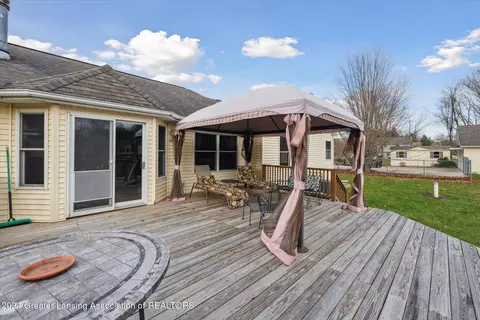 Exterior - 660 Creyts Rd, Dimondale, MI 48821 photo 5 of 12