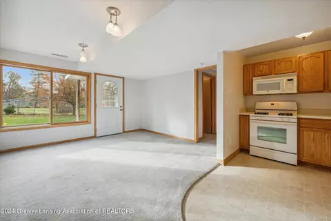 Living - 660 Creyts Rd, Dimondale, MI 48821 photo 5 of 7