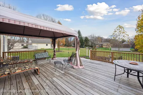 Exterior - 660 Creyts Rd, Dimondale, MI 48821 photo 4 of 12