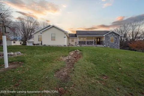 Exterior - 660 Creyts Rd, Dimondale, MI 48821 photo 2 of 12