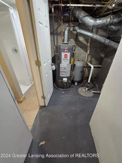 Other - 1024 Hill Pl, Jackson, MI 49202 photo 15 of 21