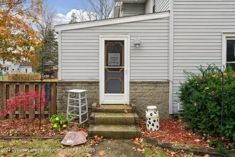 315 N Madison St, Perry, MI 48872 photo 5