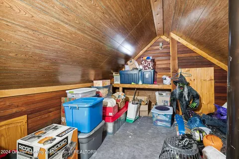 315 N Madison St, Perry, MI 48872 photo 32