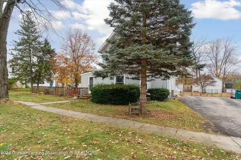 315 N Madison St, Perry, MI 48872 photo 3