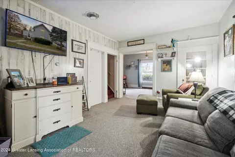 315 N Madison St, Perry, MI 48872 photo 11