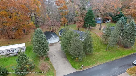 View/Area - 15383 Gary Ln, Bath, MI 48808 photo 4 of 10