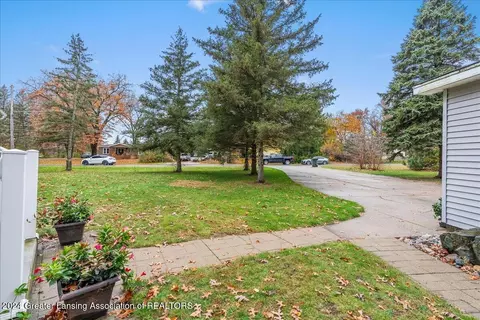 Exterior - 15383 Gary Ln, Bath, MI 48808 photo 3 of 7