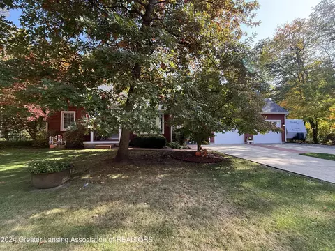 12433 Forest Meadow Dr, Perry, MI 48872