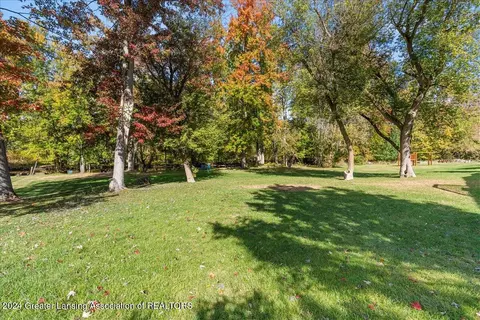 Exterior - 214 Brookstone Cir, Dewitt, MI 48820 photo 10 of 12