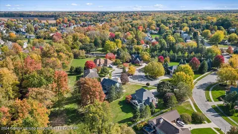 View/Area - 214 Brookstone Cir, Dewitt, MI 48820 photo 5 of 8