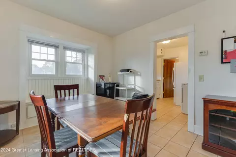 Dining - 911 Mahlon St, Lansing, MI 48906 photo 1 of 2