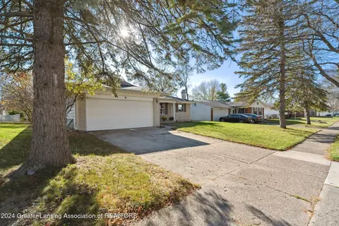 4131 Windward Dr, Lansing, MI 48911 photo 32