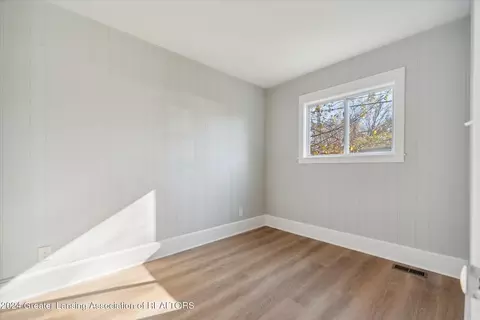 4131 Windward Dr, Lansing, MI 48911 photo 25