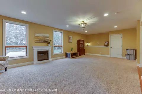 3270 E Townsend Rd, Saint Johns, MI 48879 photo 9