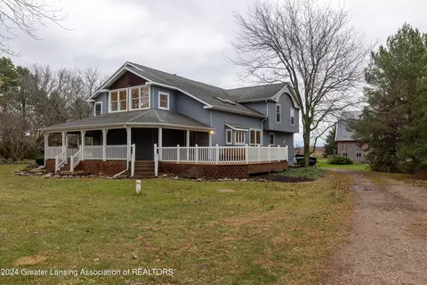 3270 E Townsend Rd, Saint Johns, MI 48879 photo 2