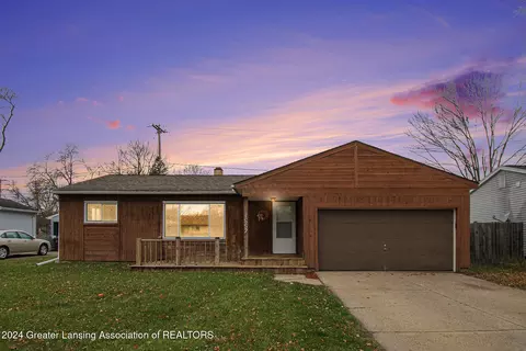 1557 Grayfriars Ave, Holt, MI 48842