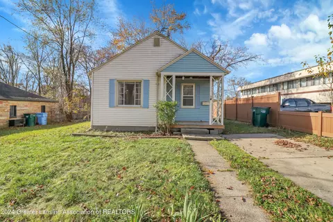 1914 Donora St, Lansing, MI 48910