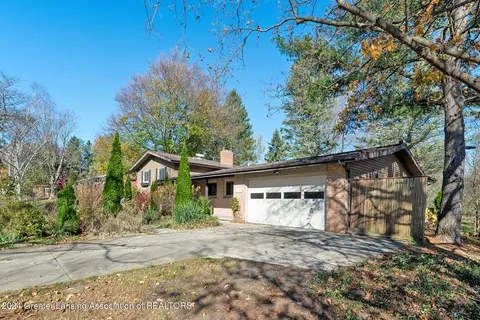 4682 Huron Hill Dr, Okemos, MI 48864