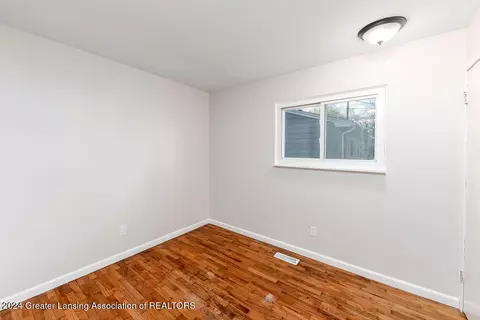 Bedroom - 4024 Heathgate Dr, Lansing, MI 48911 photo 2 of 2