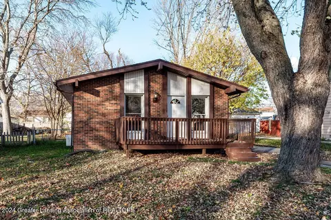 4024 Heathgate Dr, Lansing, MI 48911