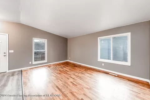 Living - 4024 Heathgate Dr, Lansing, MI 48911 photo 1 of 2
