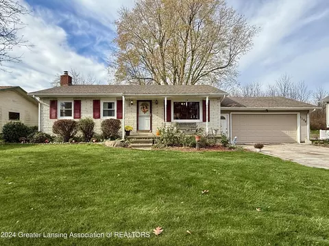 1108 Gregory Ln, Charlotte, MI 48813