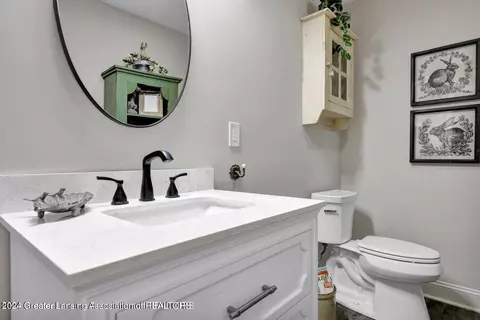 225 S Bridge St, Dewitt, MI 48820 photo 11