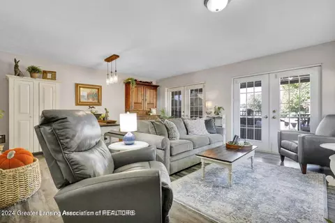 225 S Bridge St, Dewitt, MI 48820 photo 8