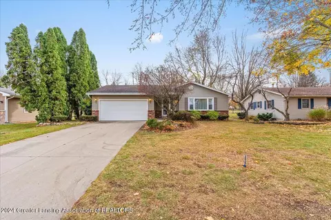 1001 Sandy Ln, Saint Johns, MI 48879