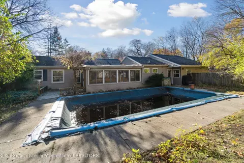Exterior - 4980 Mohawk Rd, Okemos, MI 48864 photo 6 of 9