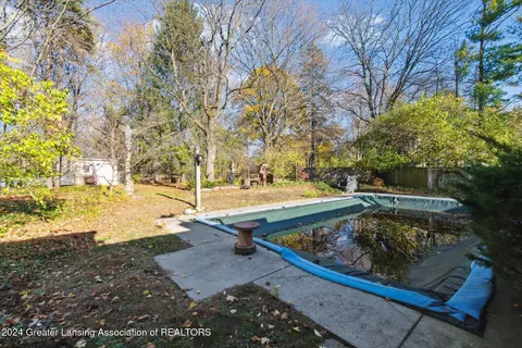 Exterior - 4980 Mohawk Rd, Okemos, MI 48864 photo 5 of 9