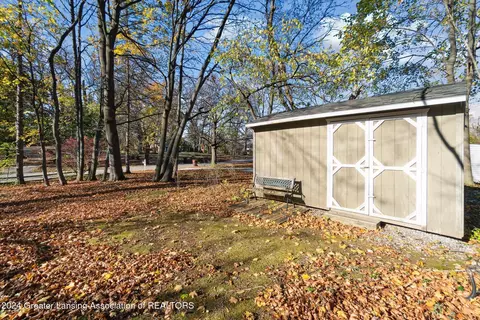 Exterior - 4980 Mohawk Rd, Okemos, MI 48864 photo 8 of 9