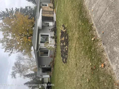1801 Fitzhugh St, Bay City, MI 48708