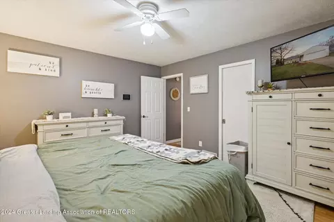 518 Jade Dr, Lansing, MI 48917 photo 15