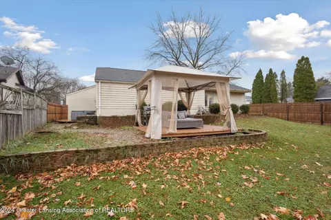 518 Jade Dr, Lansing, MI 48917 photo 29