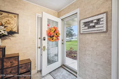 518 Jade Dr, Lansing, MI 48917 photo 25