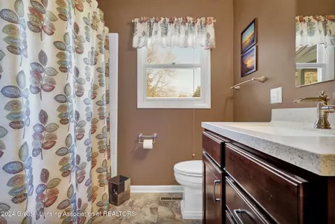 5250 E Cutler Rd, Bath, MI 48808 photo 14